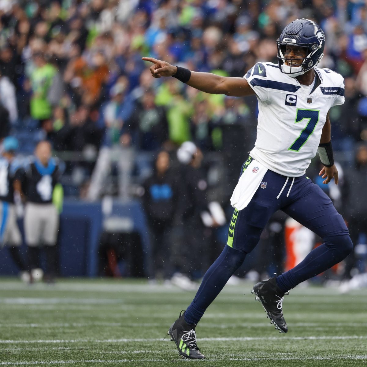 Monday Night Football Preview: Can the Seahawks Get a Victory on the Road  Against the Giants?